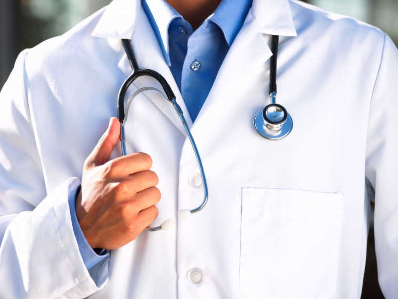 Допуск медицинских и фармацевтических работников к профессиональной деятельности