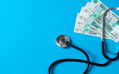 О стимулирующих и страховых выплатах медицинским и иным работникам в период COVID-19